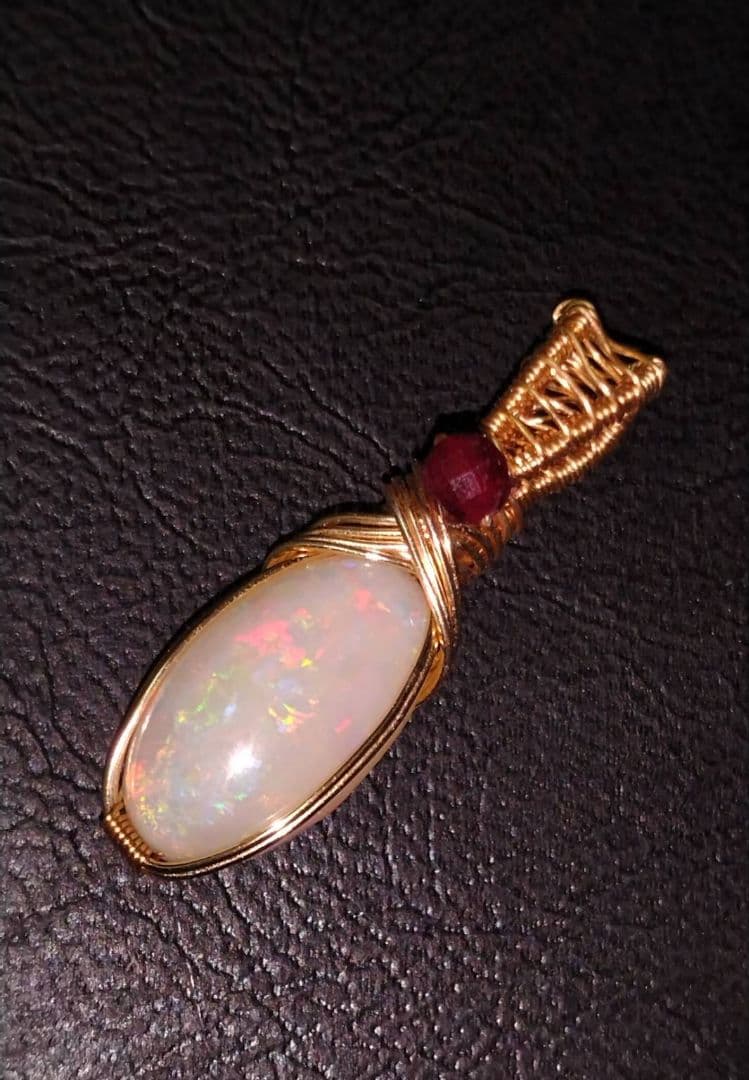 Kgf14 宝石ルース 希少石 ウォーターオパール レッドスピネル ペンダント