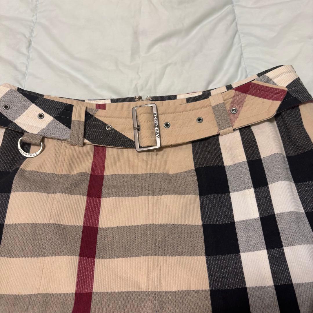 バーバリーチェック柄 スカート ベルト付き　38