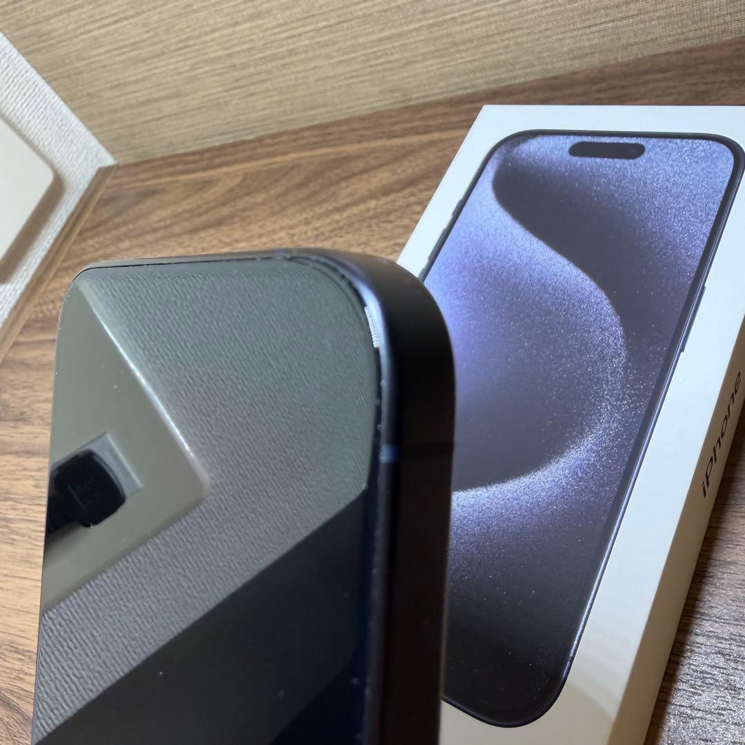Apple iPhone 15Pro 256GB ケース付き