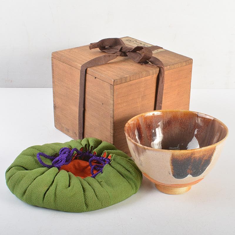 茶道具　高取焼　茶碗　陶印あり　仕覆・時代箱付　V　R7029