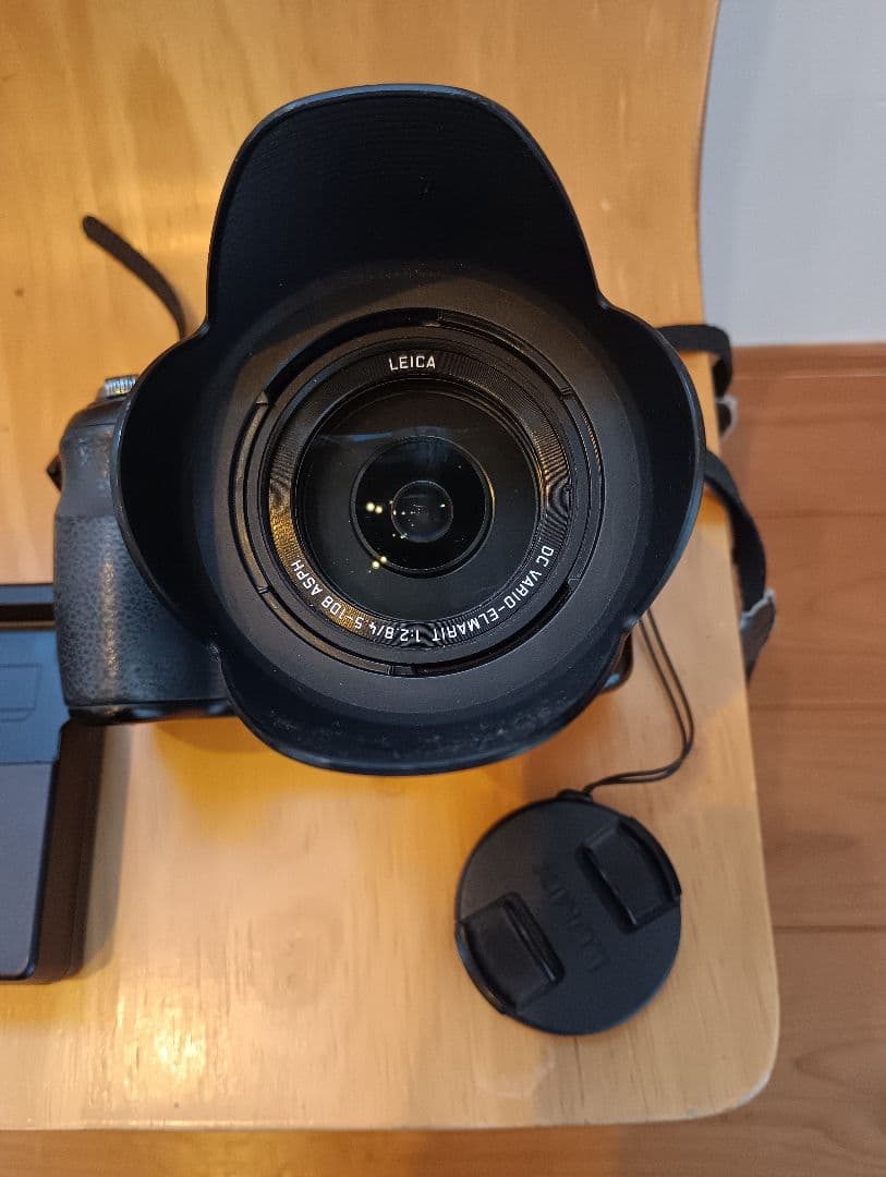 専用　LUMIX FZ200 デジタルカメラ バッテリー2個付き