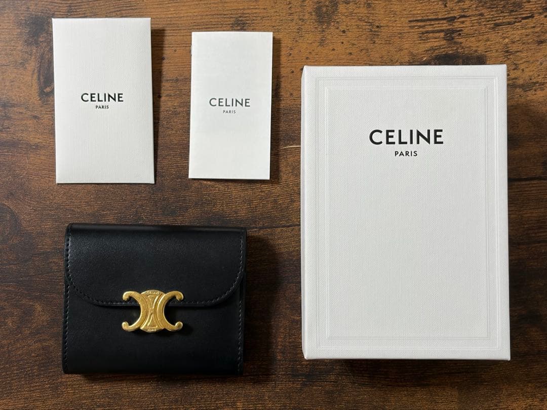 celine スモール　フラップウォレット　トリオンフ