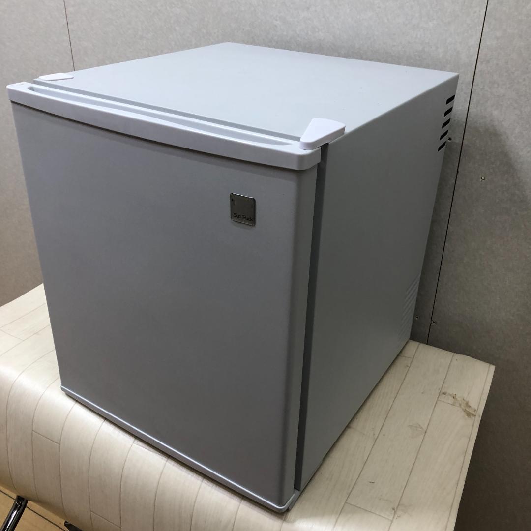 【送料無料】 サンルック SR-R4802 電子冷蔵庫 48L 250529