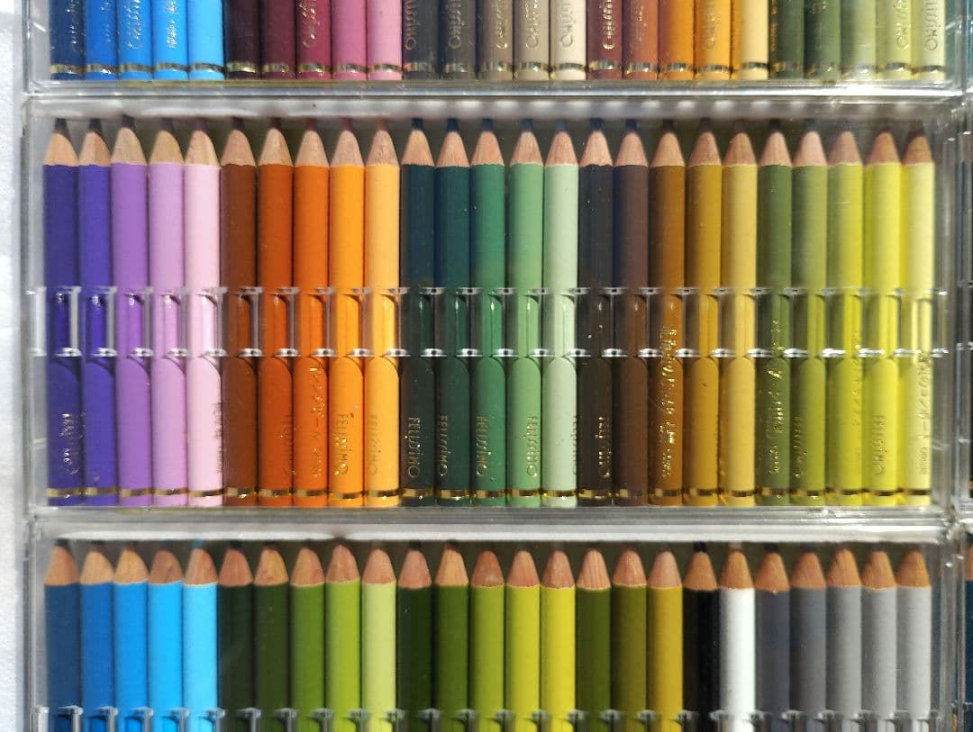 フェリシモ　色鉛筆　375本