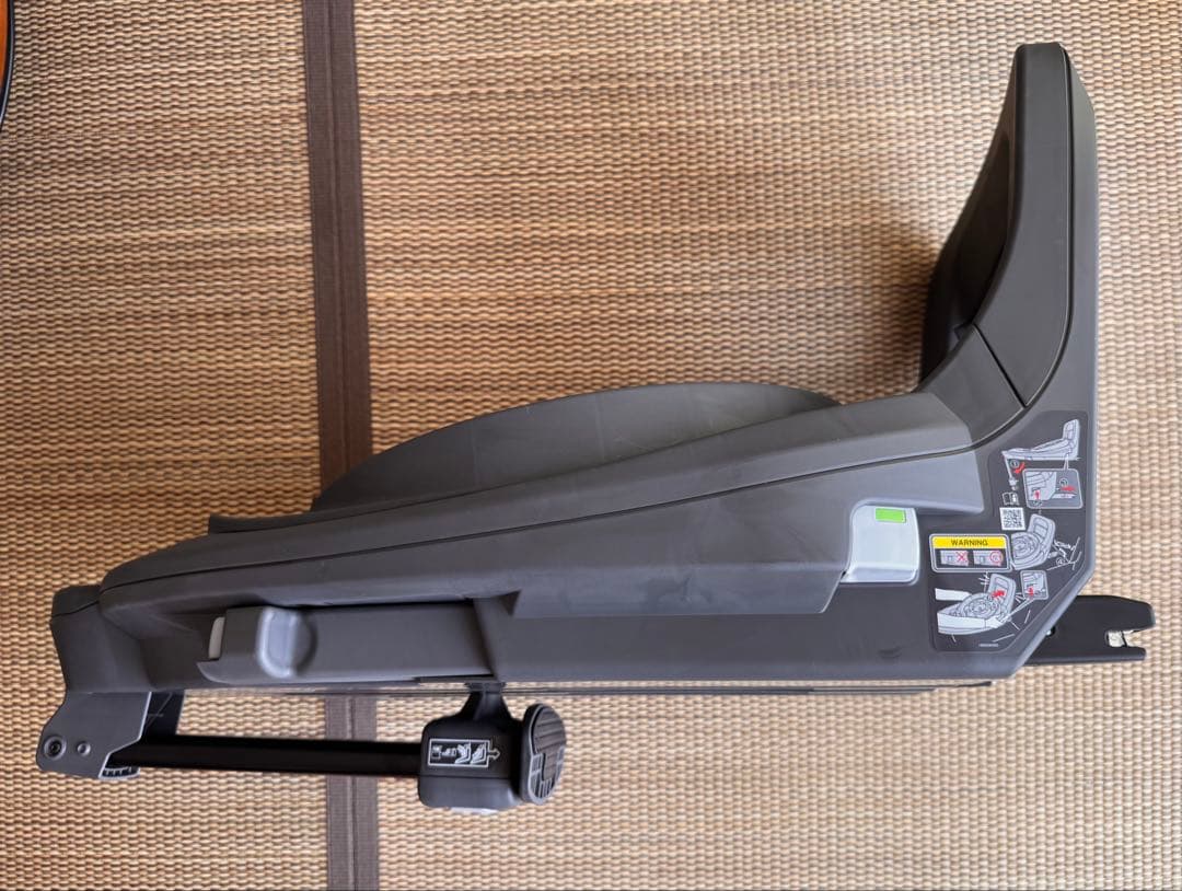 COMBI チャイルドシート　THE S シリーズ