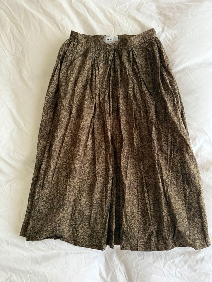 YAECA -ヤエカ- キュロット　花柄