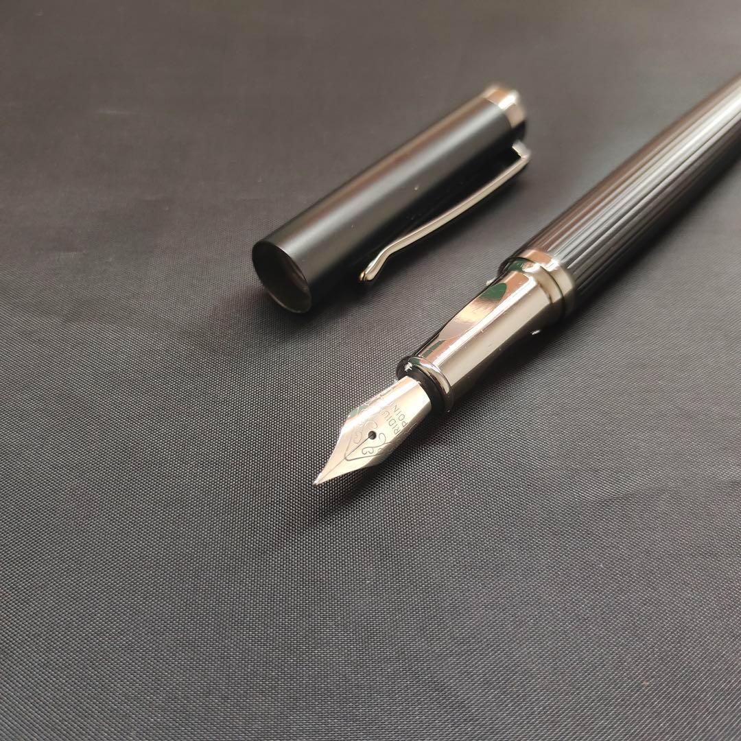 @ブラック ストライプデザイン 万年筆67