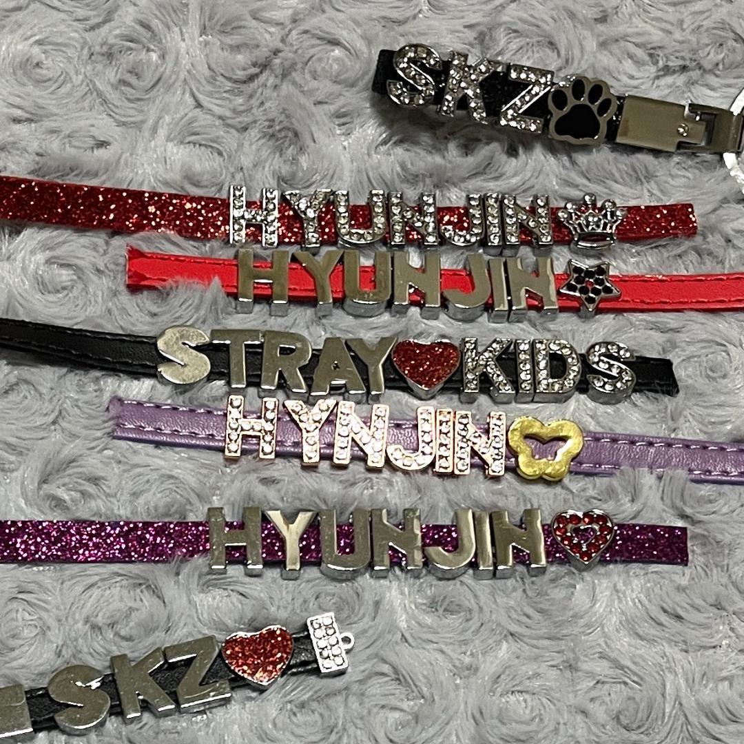 ハンドメイド　ネームタグ　イニシャルキーホルダー　ブレスレット　キーリング　推し