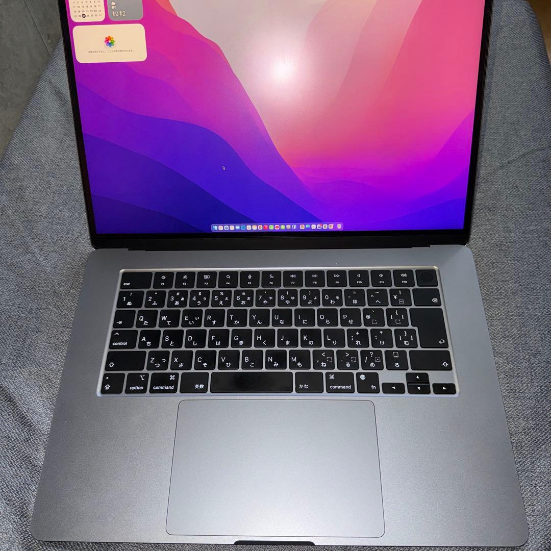 【美品】MacBook Air 15インチ M2チップ　本体