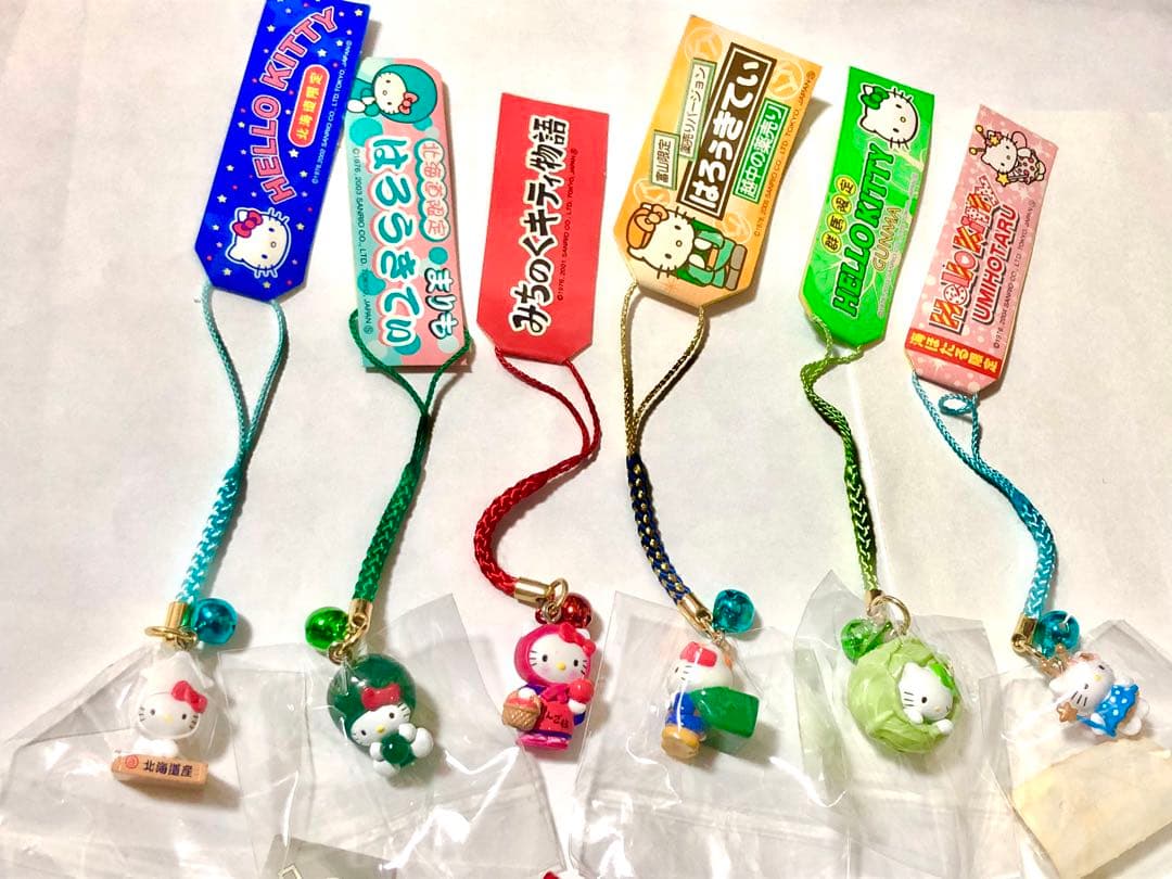 ハローキティ ご当地ストラップ 13点+タオルハンカチ4点 まとめ売り