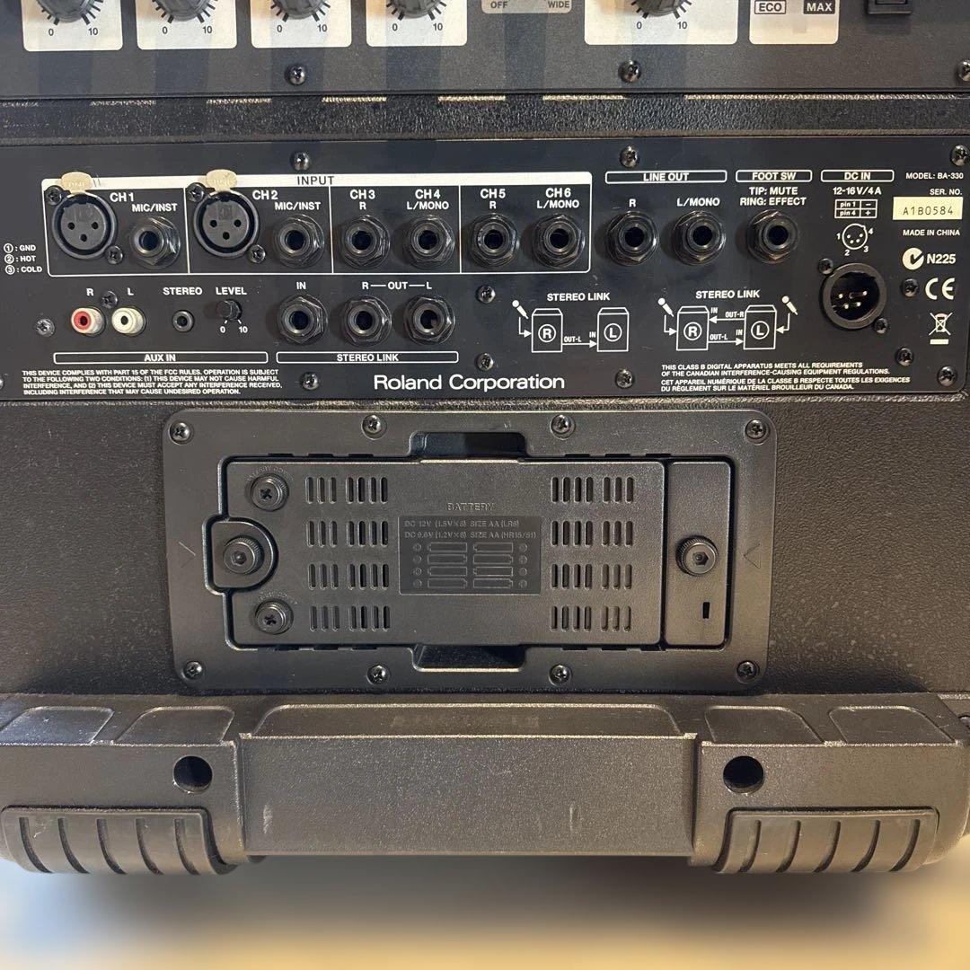Roland 330BAポータブルPAシステム
