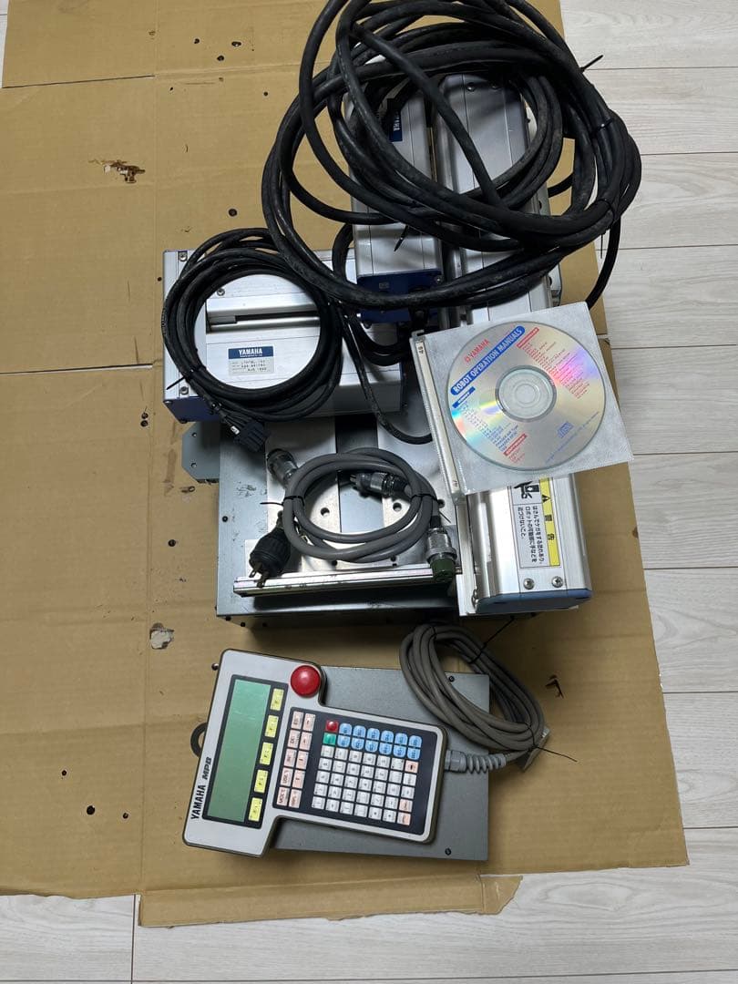 YAMAHA 2軸ロボット　コントローラー　電源　キーボード　一式