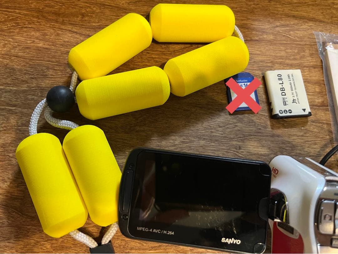 【週末値下】SANYOザクティ水中ムービーセットXacti DMX-CA100