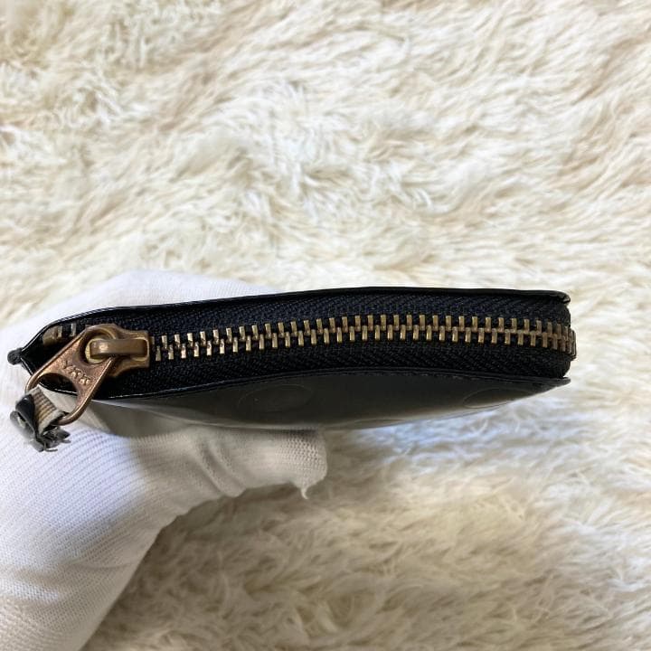 【コムデギャルソン】 ポルカドットエンボスL字ラウンドファスナー財布・ブラック黒