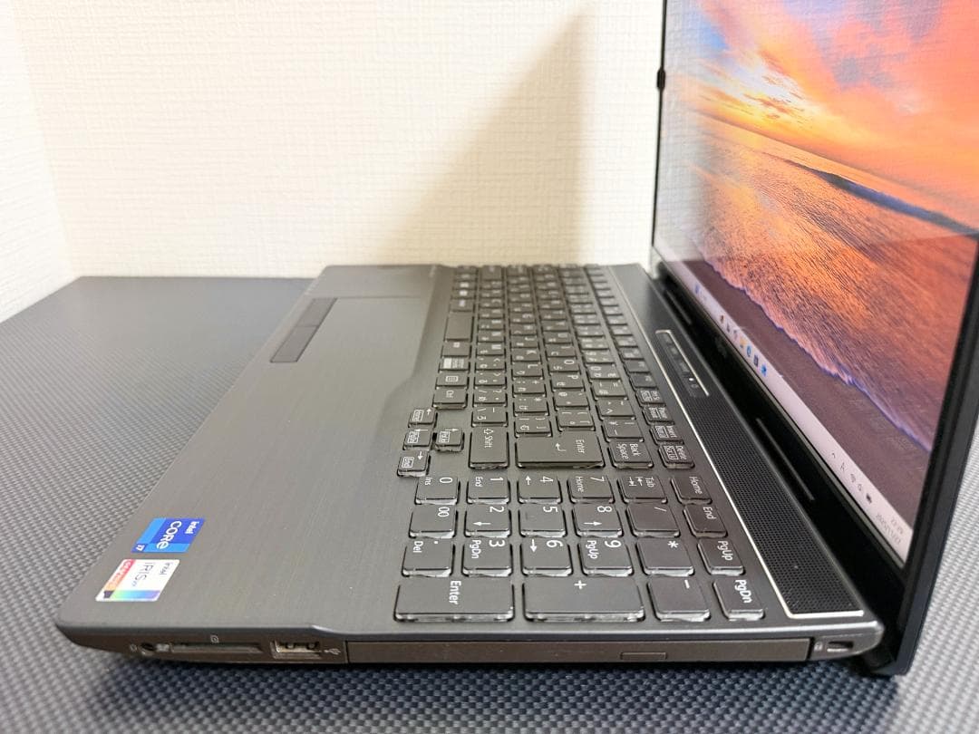 Windows11 Core i7-1165G7 SSD1TB メモリ32GB