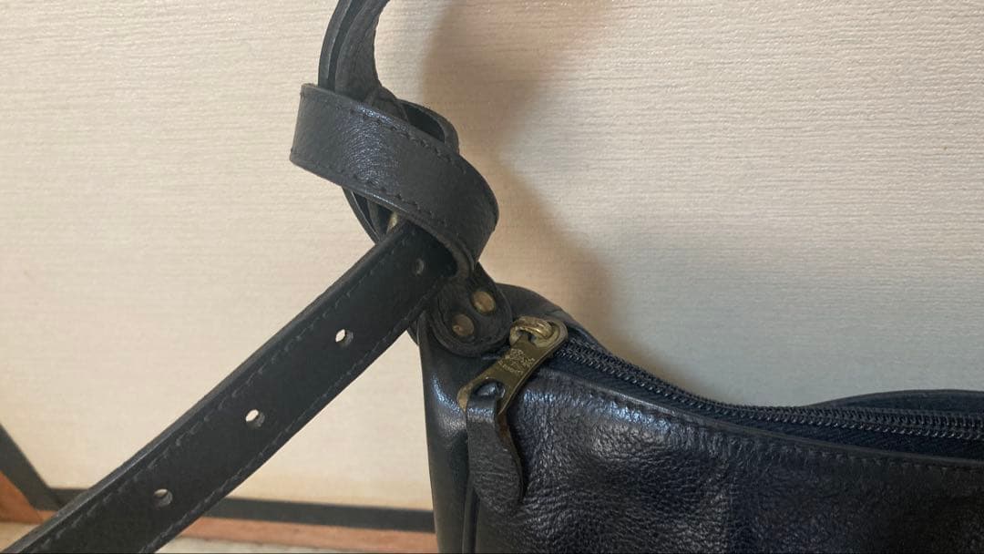 IL BISONTE ショルダーバッグ