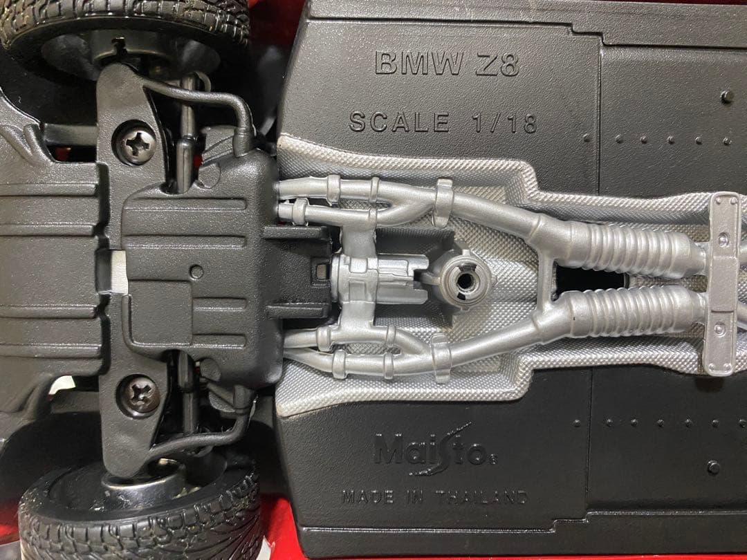 ミニカー Maisto BMW Z8 1/18