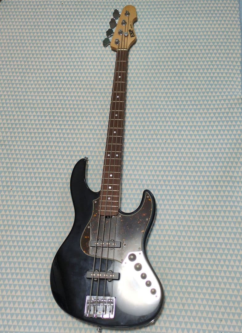 ESP エレキベース AMAZE ケース付 美品 ジャズ ロック バンド ライブ