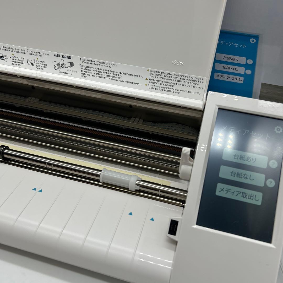 グラフテック 小型カッティングマシン Silhouette CAMEO2 カメオ