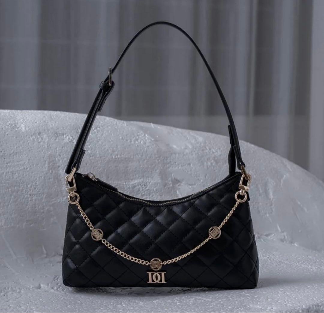 ダーリッチ キルティングチェーンハンドミニバッグ BLAK