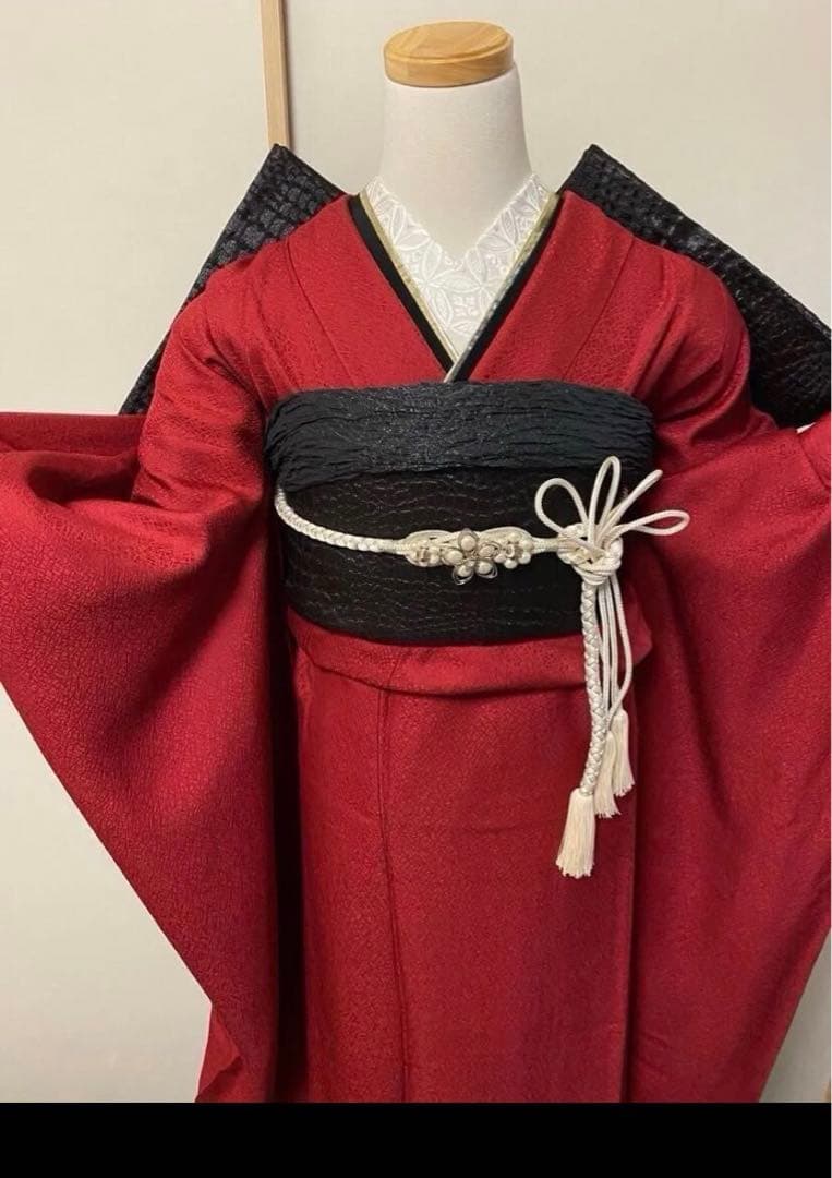 振袖フルセット　地紋　成人式　色無地振袖　赤　　黒　正絹　振袖6点セット