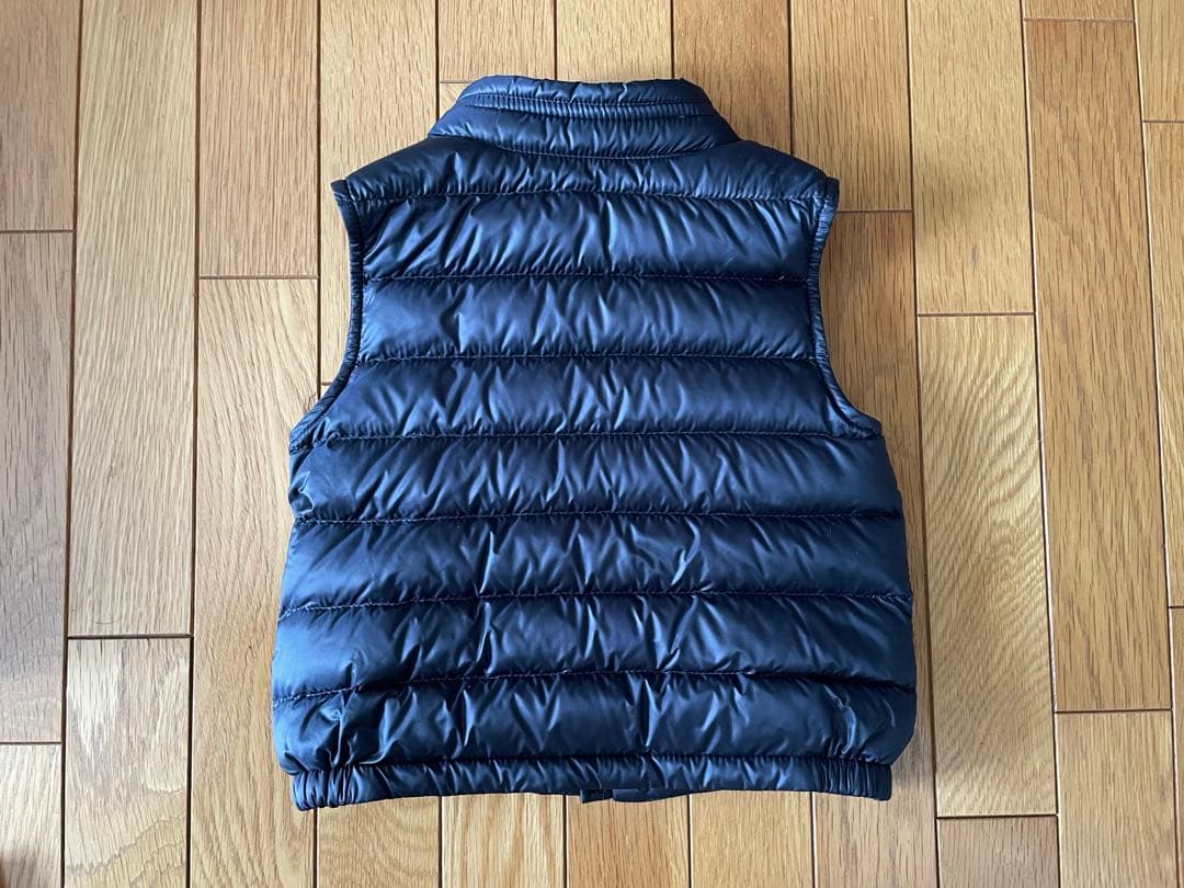 モンクレール　ダウンベスト