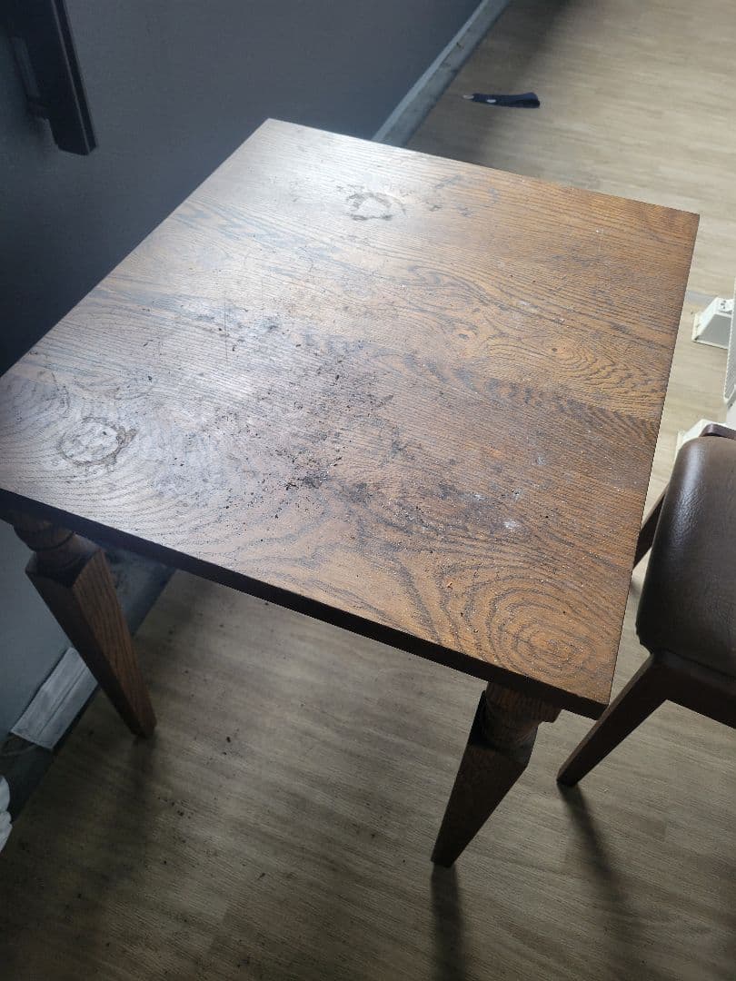 木製ダイニングテーブルと椅子セット