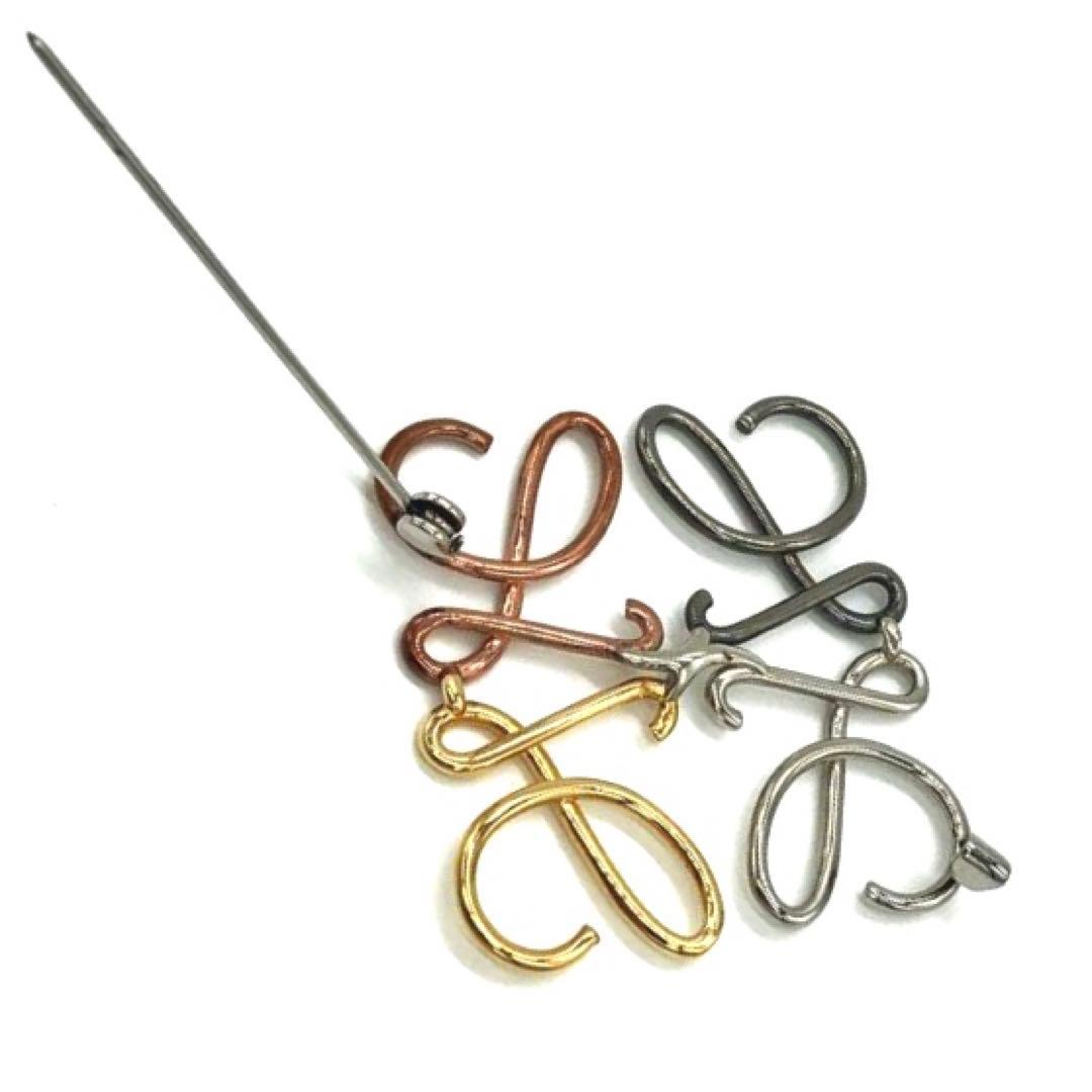 未使用級✨ロエベ ブローチ アナグラム パラジウム　4色 ゴールドシルバー