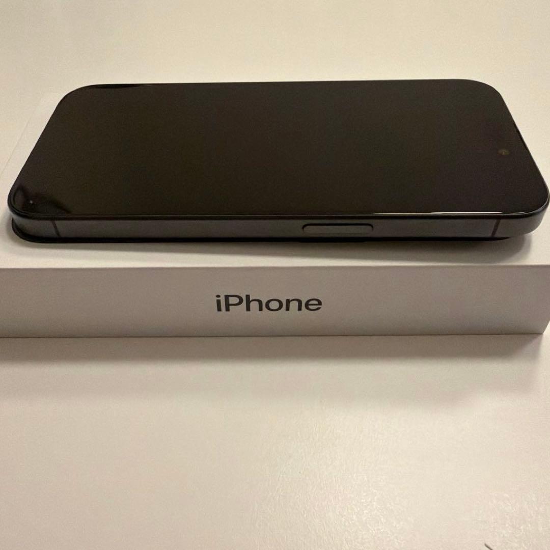 美品　90% iPhone 15 pro 256GB 　ブラックチタニウム