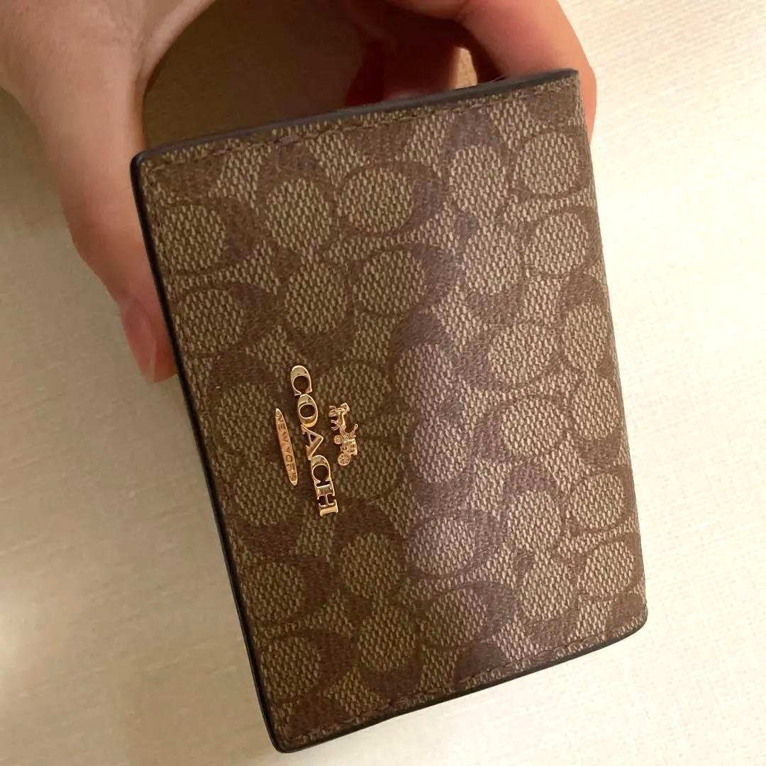 【新品】coach ＊ 三つ折り財布 ブラウン