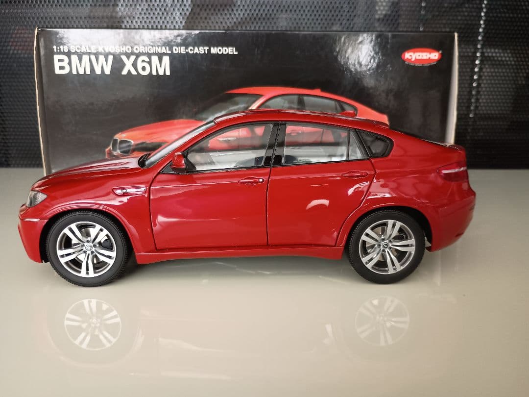 京商 kyosho BMW X6M E71M 2009 1/18