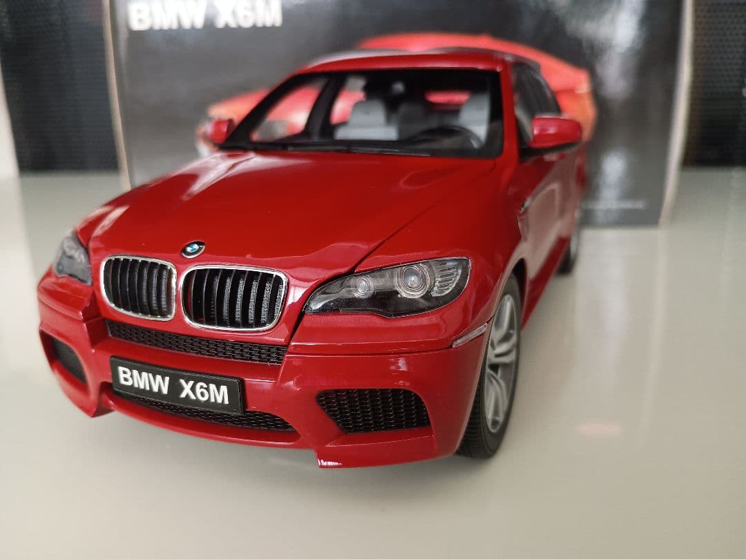 京商 kyosho BMW X6M E71M 2009 1/18