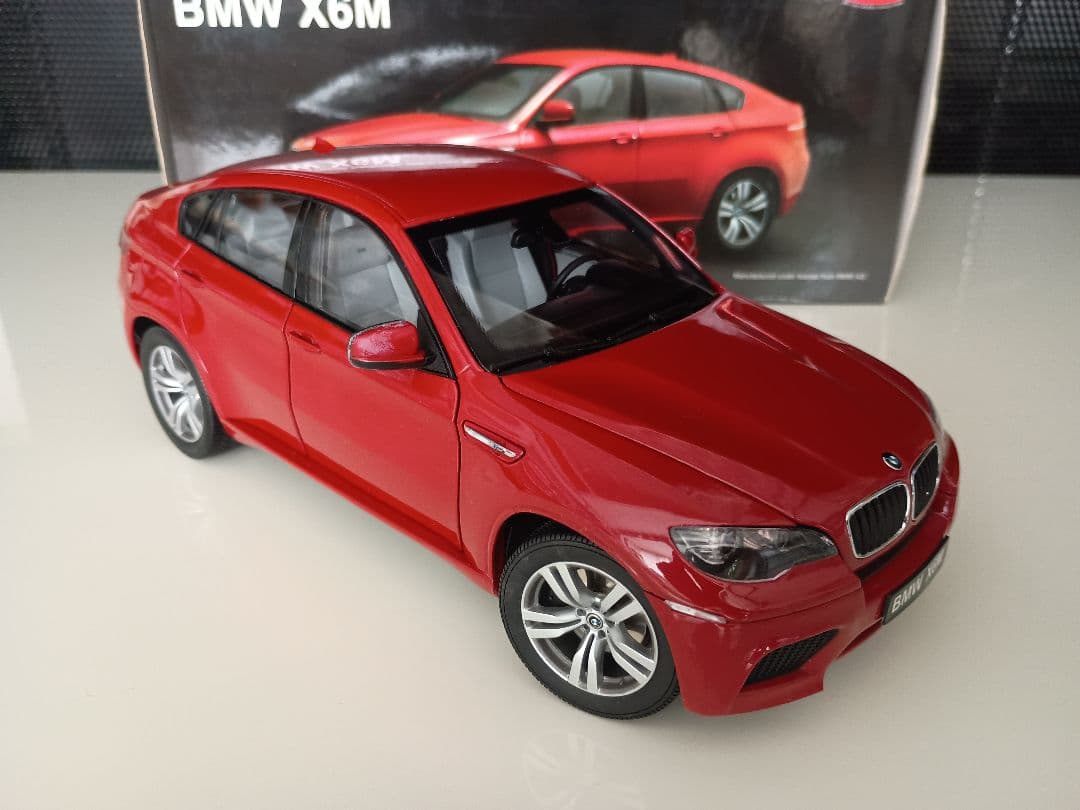 京商 kyosho BMW X6M E71M 2009 1/18