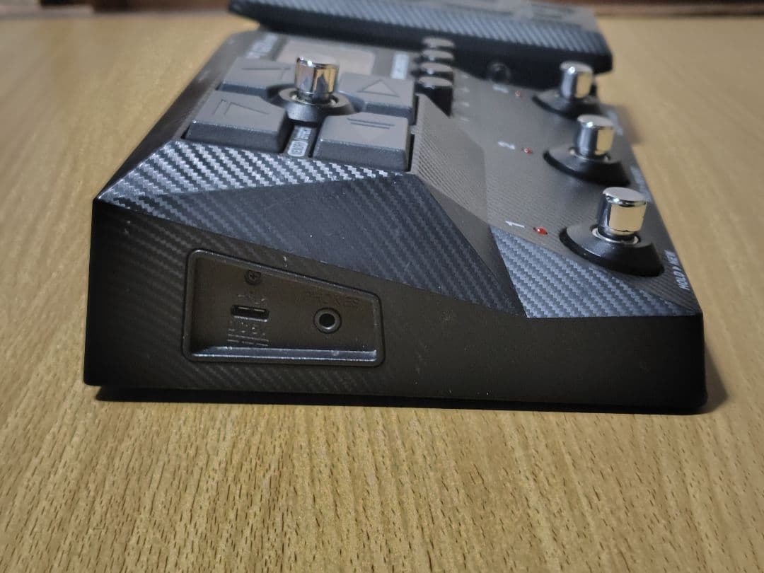 ZOOM G2X FOUR ギター用マルチエフェクター