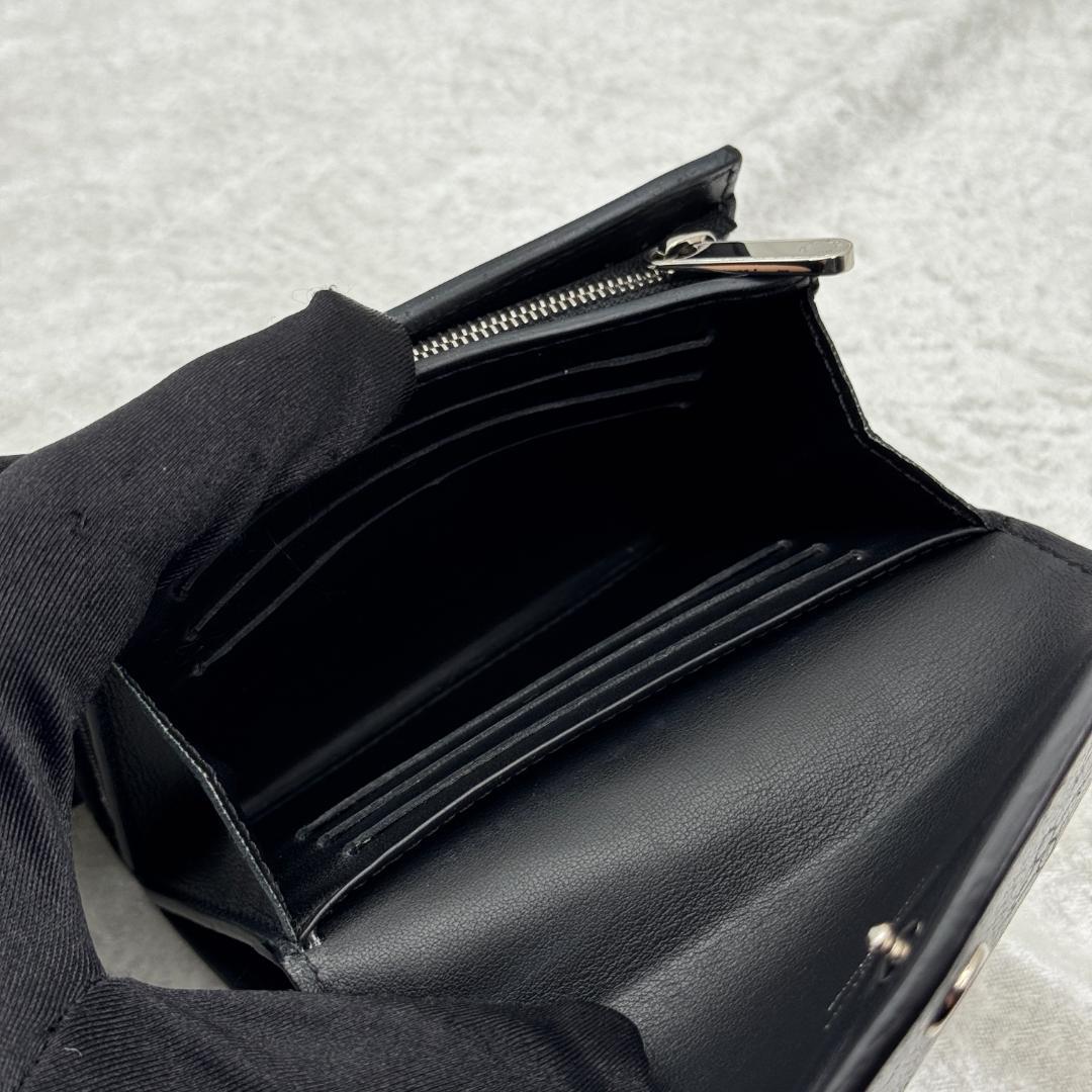 極上 ルイヴィトン マヒナ ポルトフォイユイリス コンパクト 財布 A424