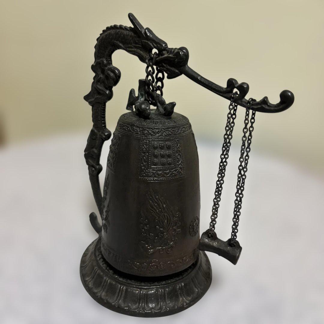 ドラゴン装飾の金属製鐘 約22cm