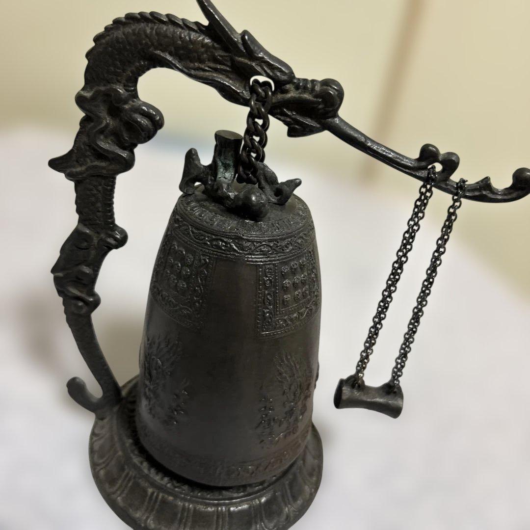 ドラゴン装飾の金属製鐘 約22cm