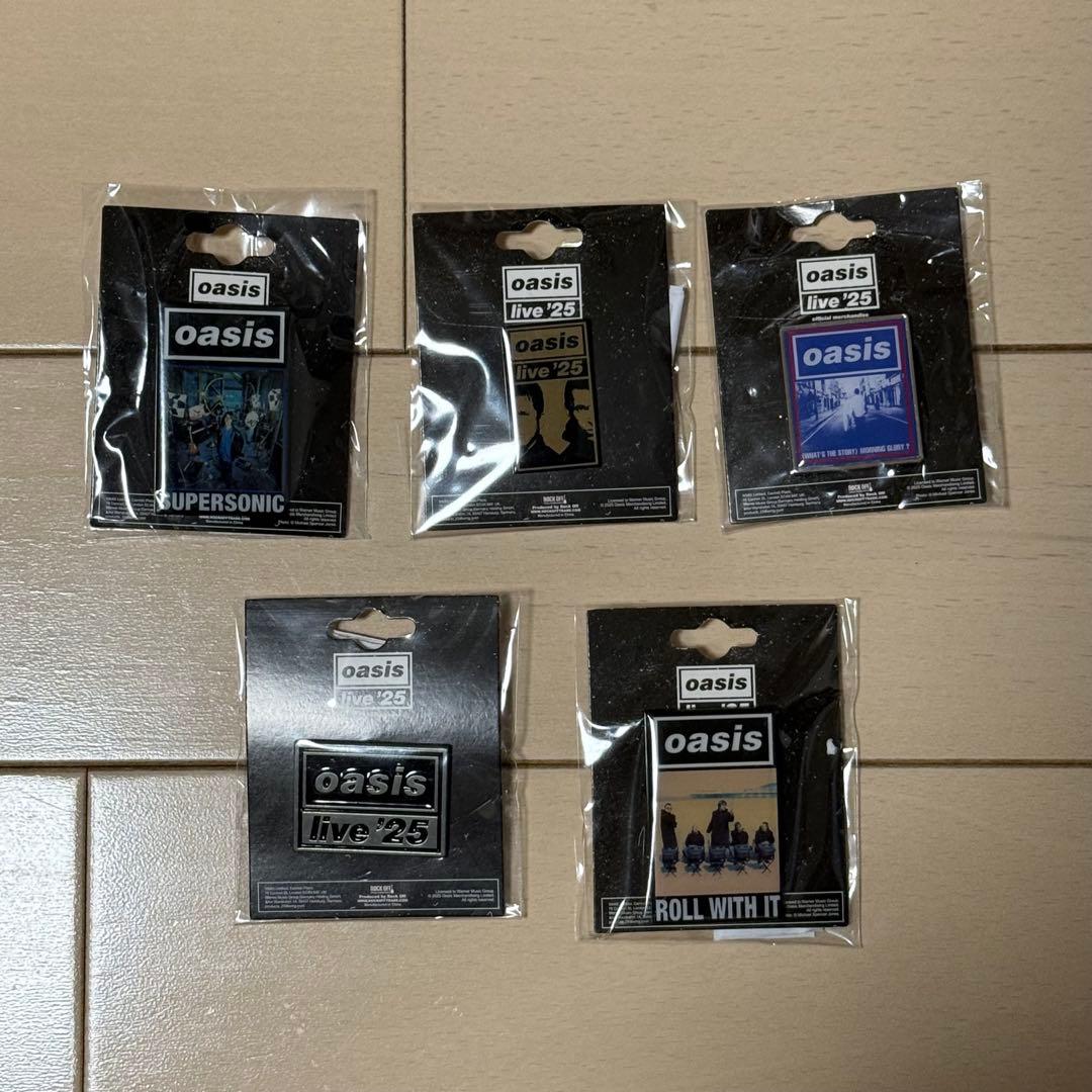 oasis live 25 ピンズセット