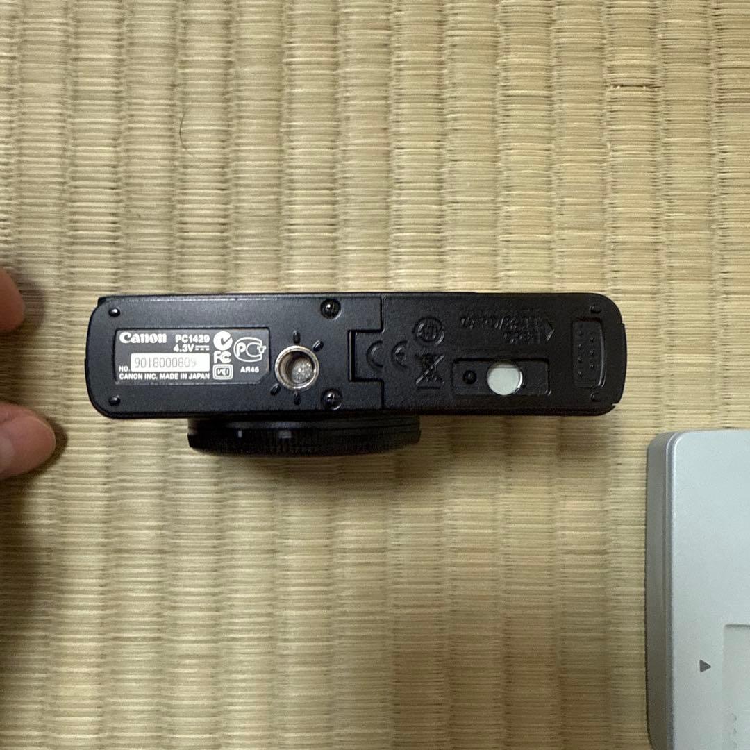 Canon S90 コンパクトデジタルカメラ 本体とバッテリーチャージャー