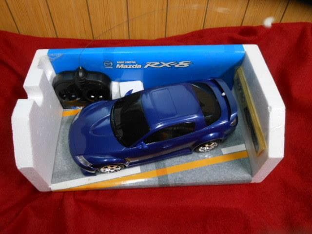 マツダ  RX-8  ラジコンカー 1/16 サイズ　未使用