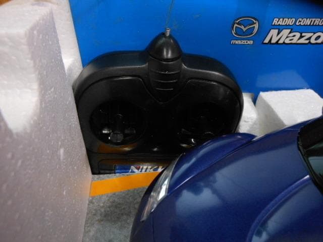 マツダ  RX-8  ラジコンカー 1/16 サイズ　未使用