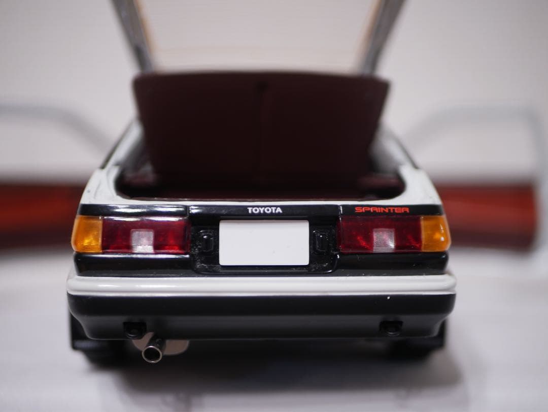 トレノ 1/18スケールミニカー