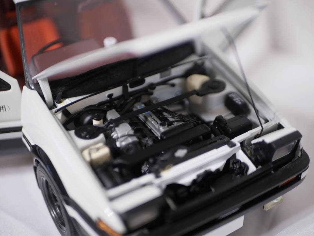 トレノ 1/18スケールミニカー