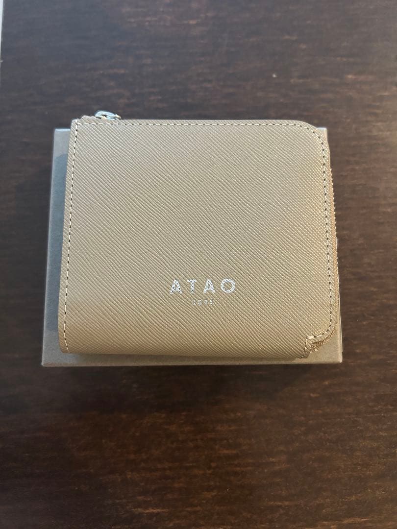 ✨ほぼ新品！超美品✨ATAO チェスサンドベージュ 折り財布
