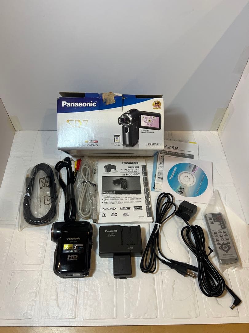 Panasonic　ビデオカメラ　HDC-SD7