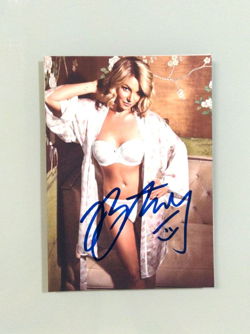 セール中…ブリトニー・スピアーズ直筆サイン入り2Lサイズ写真…
