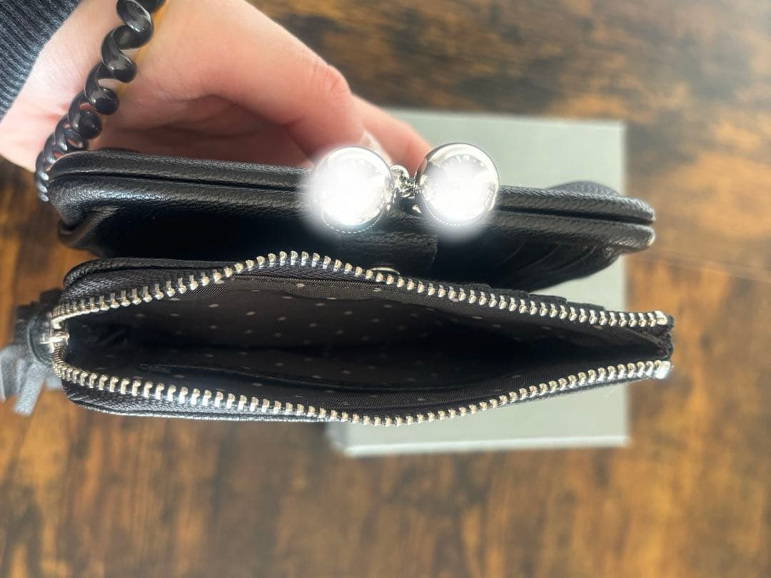 perche（ペルケ）　マルチスタッズがま口二つ折りウォレット （BK）