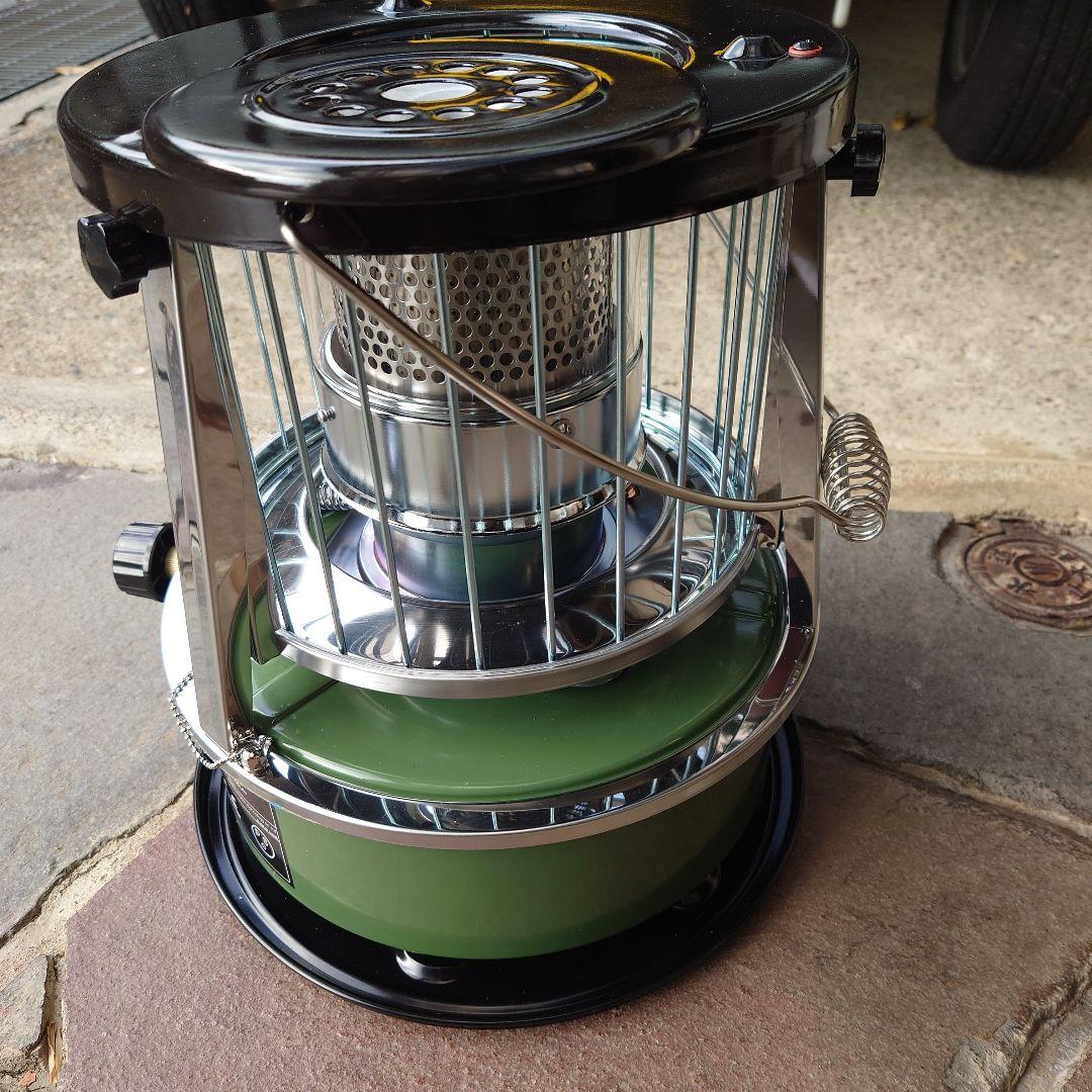 小型対流型石油ストーブ。新品。