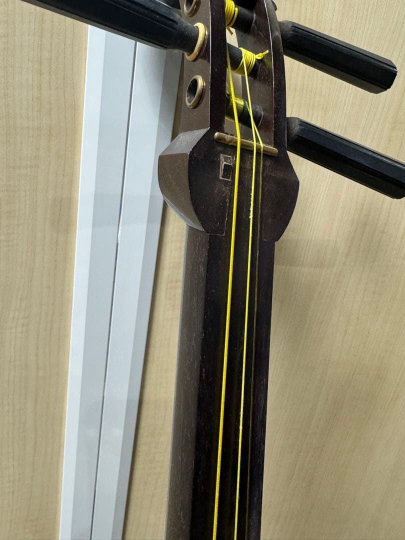 三味線 和楽器 弦楽器 紅木　紫檀　天然素材　ハードケース付き