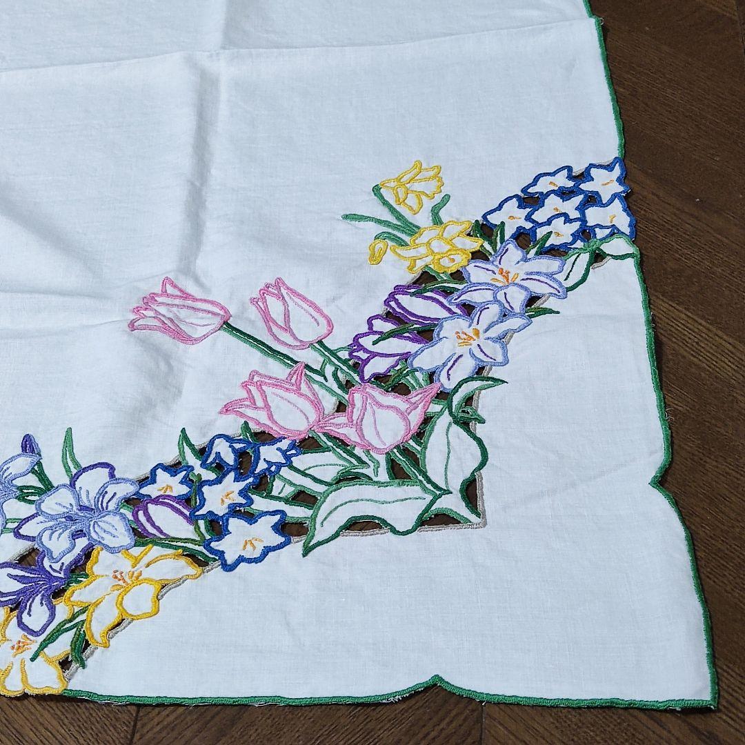 イギリス　テーブルクロス　クロス　目隠しクロス　刺繍